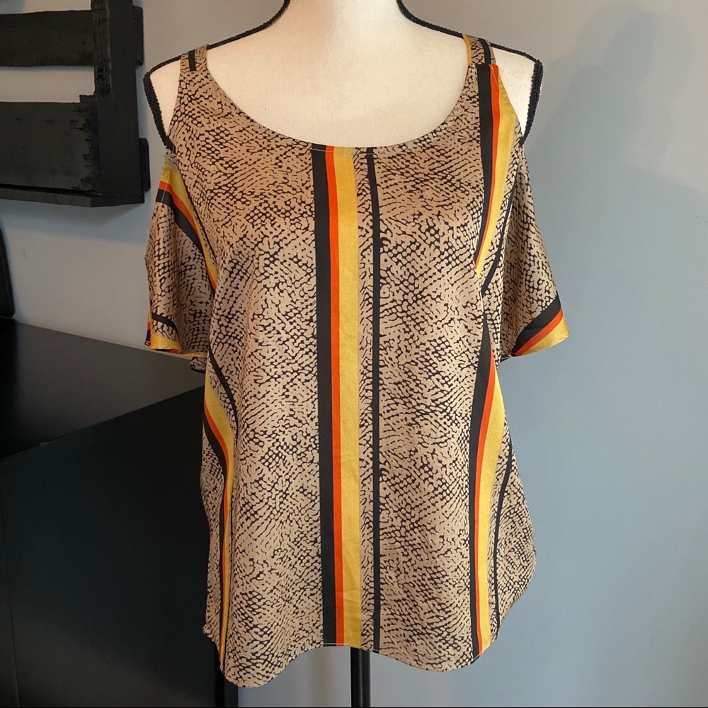Cold Shoulder Short Sleeve Blouse Size Small